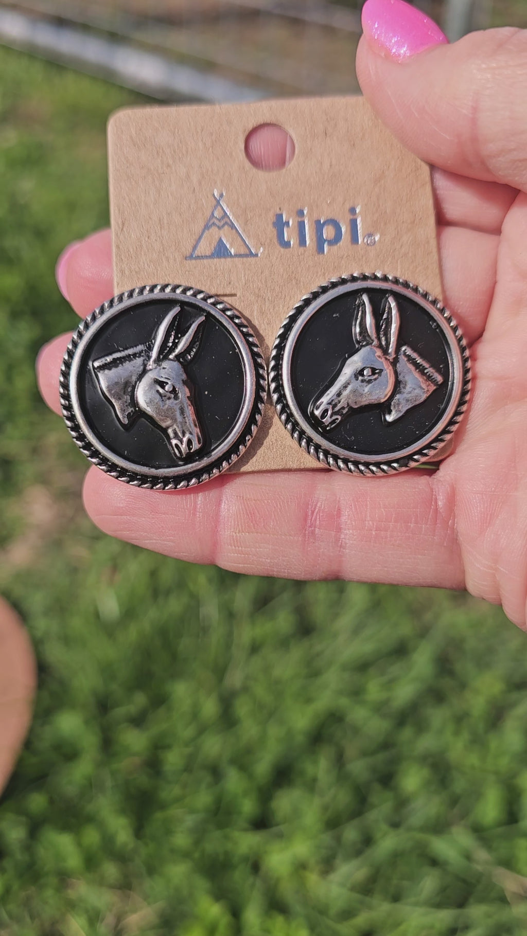Mule Portrait Round Post Earring