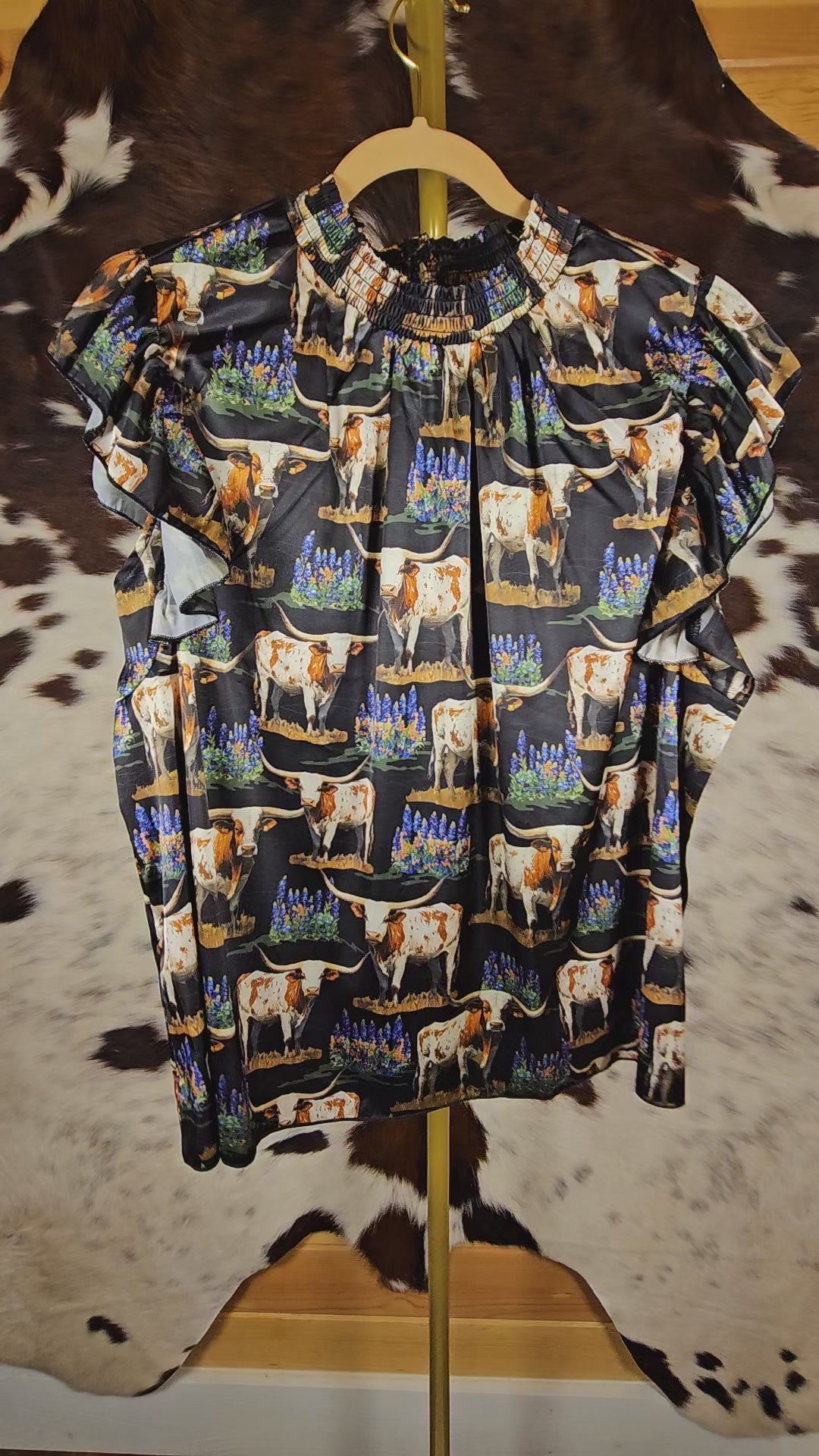 Black shirt with Longhorn cattle